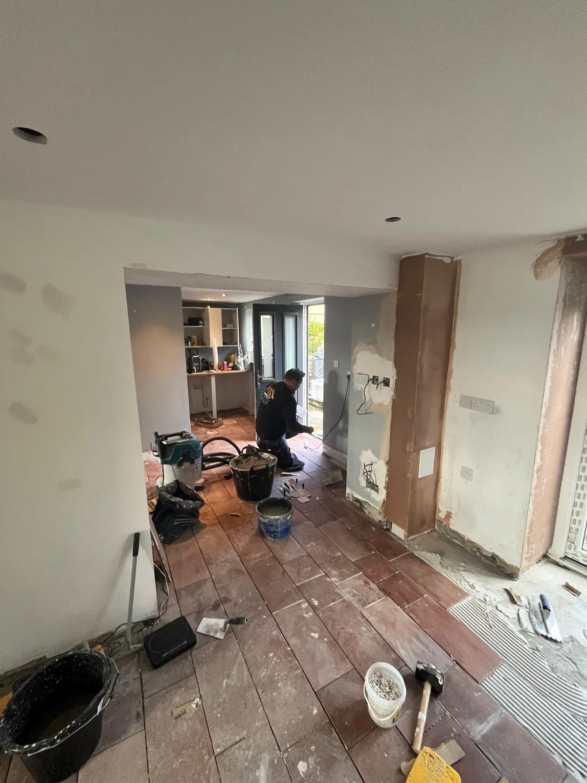 Custom Kitchen & Underfloor Heating Refit — photo 4 of 10